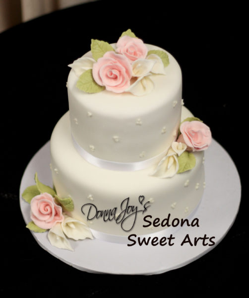 Sedona Elopement Wedding Cake Sugar roses, calla lilies accents