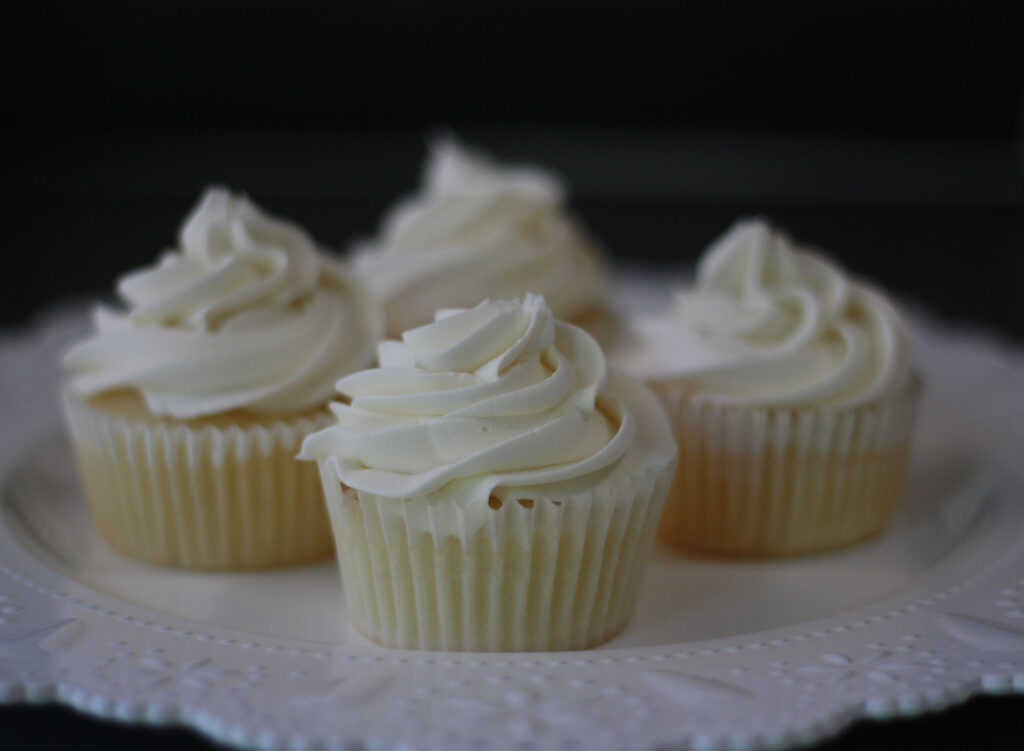 cupcakes White Donna Joy's