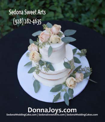 Elopement Cake Semi naked fresh flowers 10 2020