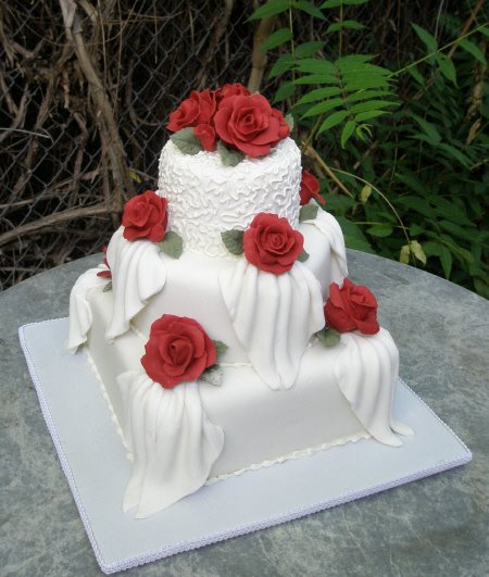 Red Rose Cake Fondant Drape Wedding Cake