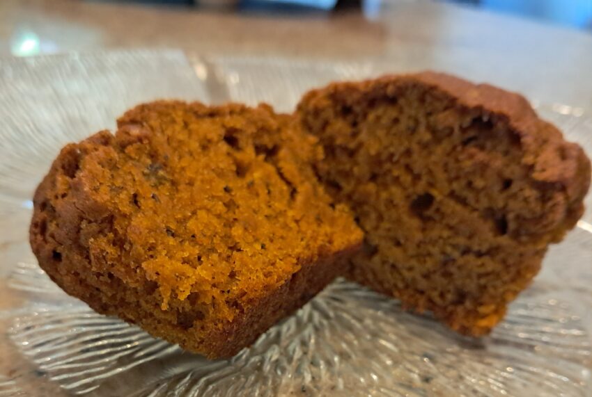vegan pumpkin muffins half Ultimate Vegan Pumpkin Muffins Recipe Best ever